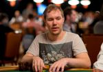 Онлайн-покер: Александр Кострицын выигрывает три четверти миллиона