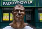 Известный скульптор создал бюст звезды «Реал Мадрида» для Paddy Power
