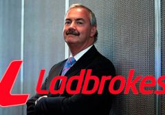 Глава совета директоров Ladbrokes Питер Эрскин уходит в отставку