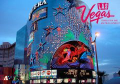 Сегодня в полдень закроется легендарное Riviera Hotel and Casino в Лас-Вегасе