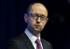 Яценюк выступил за легализацию гемблинга на Украине