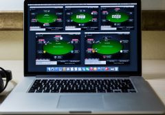 Команда 2+2 Pokercast создает Стену славы онлайн-покера