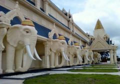 Казино Savan Vegas выставлено на продажу в Лаосе